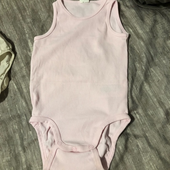 👼🏻 Girls 12-18 month clothes. - Picture 3 of 5